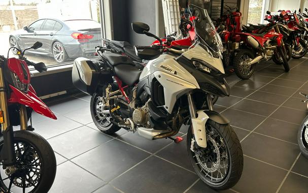 2026 Ducati Multistrada V4 S Travel & Radar
