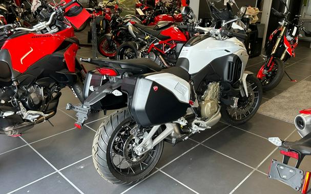 2026 Ducati Multistrada V4 S Travel & Radar
