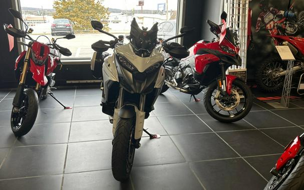 2026 Ducati Multistrada V4 S Travel & Radar