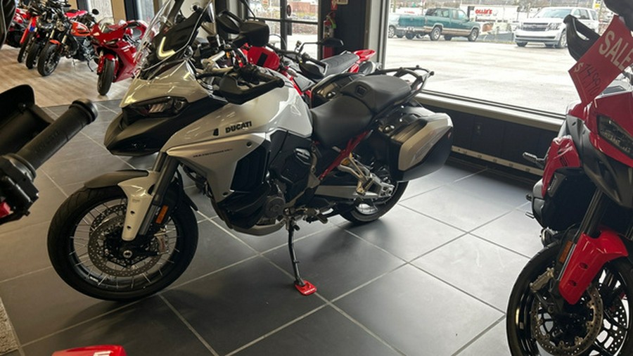 2026 Ducati Multistrada V4 S Travel & Radar