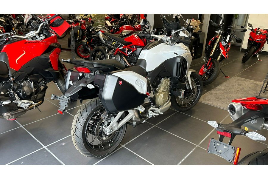 2026 Ducati Multistrada V4 S Travel & Radar