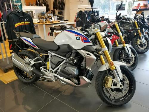 2020 BMW R 1250 R Review with Select Package (21 Fast Facts)