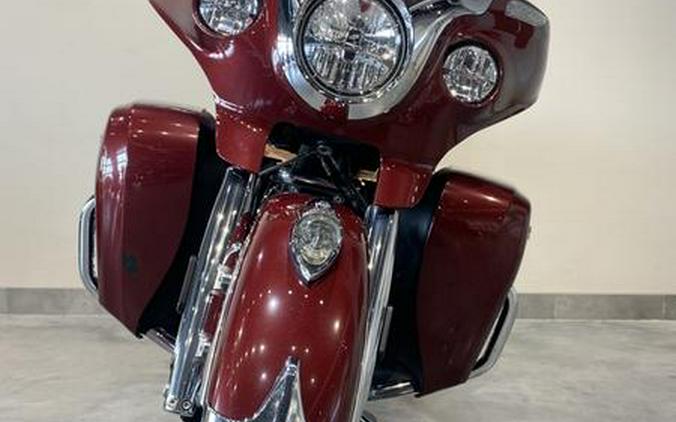 2020 Indian Motorcycle® Roadmaster® Burgundy Metallic