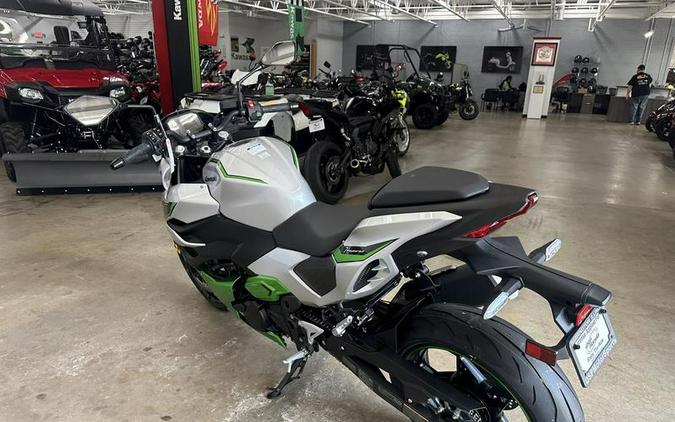 2024 Kawasaki Z7 Hybrid ABS