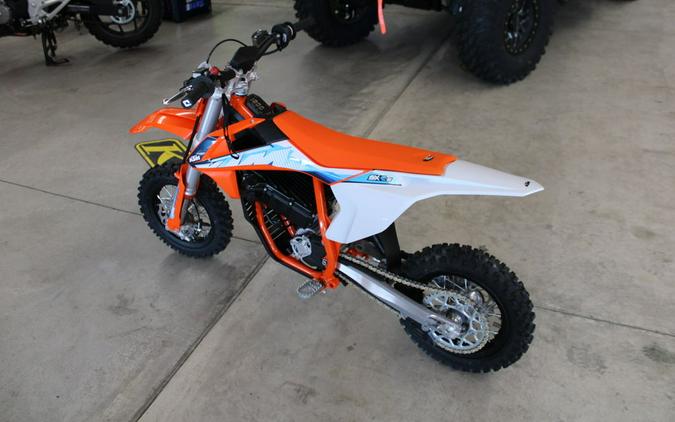 2024 KTM SX-E 3