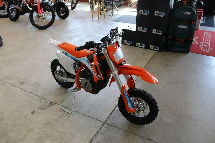 2024 KTM SX-E 3