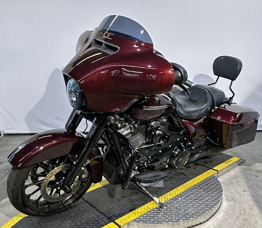 2018 Harley-Davidson® FLHXS - Street Glide® Special