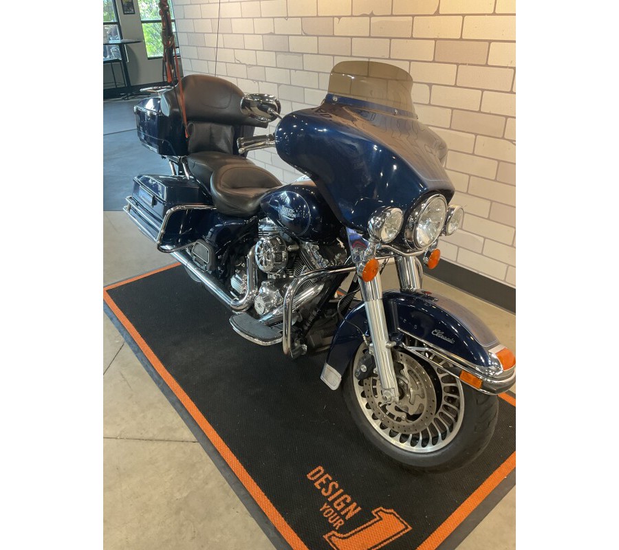 2013 Harley-Davidson® Electra Glide® Classic FLHTC