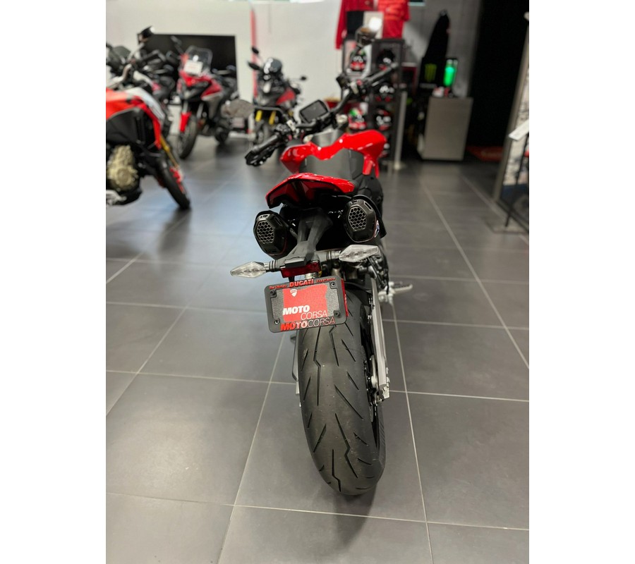 2026 Ducati Hypermotard V2