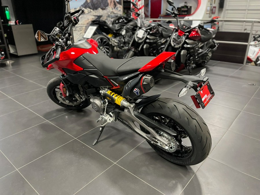 2026 Ducati Hypermotard V2