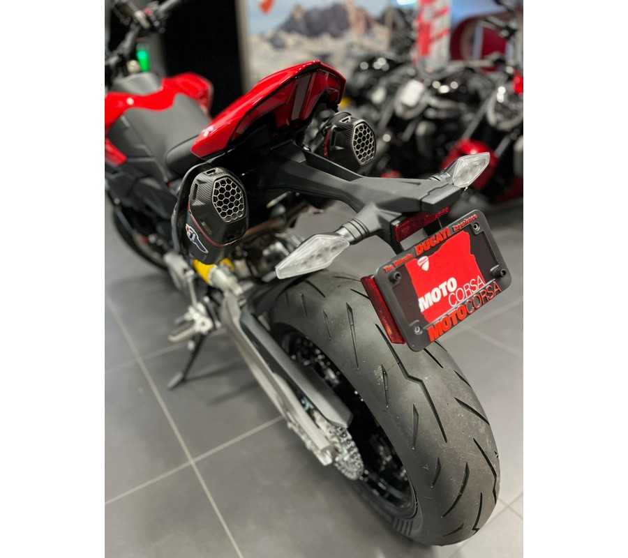 2026 Ducati Hypermotard V2