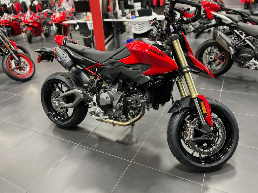 2026 Ducati Hypermotard V2