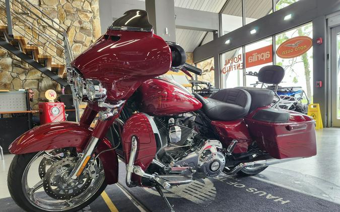 2016 Harley-Davidson CVO™ Street Glide®