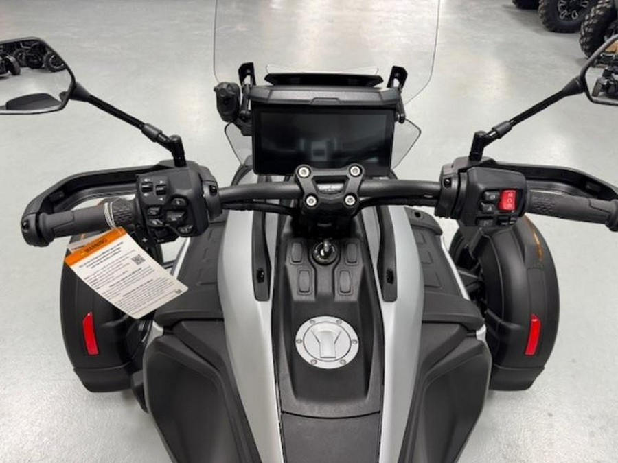 2025 Can-Am® Canyon