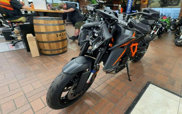 2026 KTM 1390 SUPER DUKE R EVO