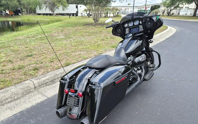 FLHXS 2020 Street Glide Special
