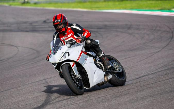 2024 Ducati Supersport 950 S White Stripe