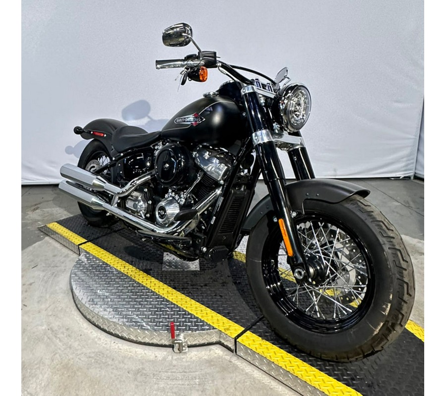 2021 Harley-Davidson® FLSL - Softail Slim®