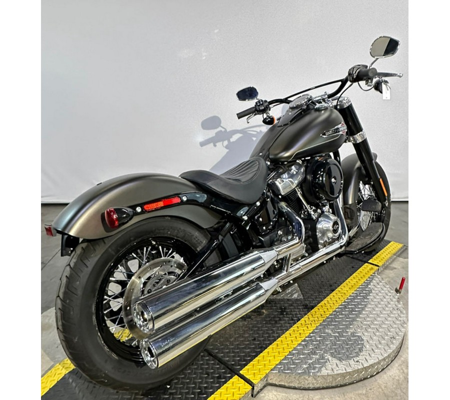 2021 Harley-Davidson® FLSL - Softail Slim®