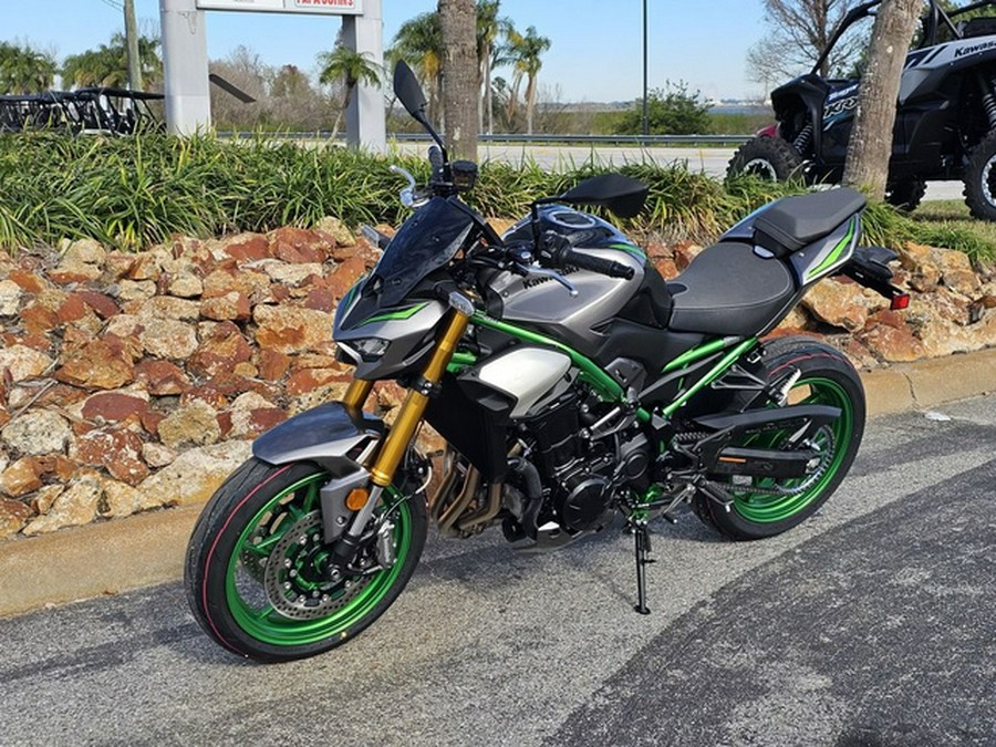 2025 Kawasaki Z900 SE ABS