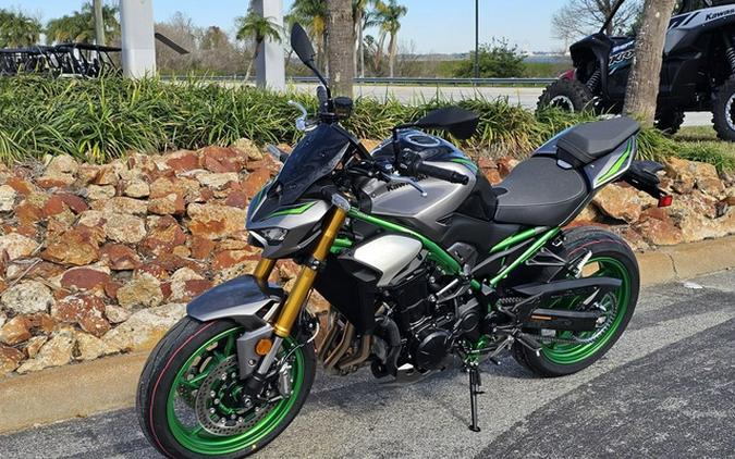 2025 Kawasaki Z900 SE ABS