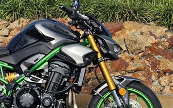 2025 Kawasaki Z900 SE ABS