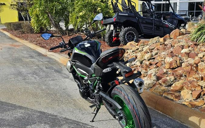 2025 Kawasaki Z900 SE ABS
