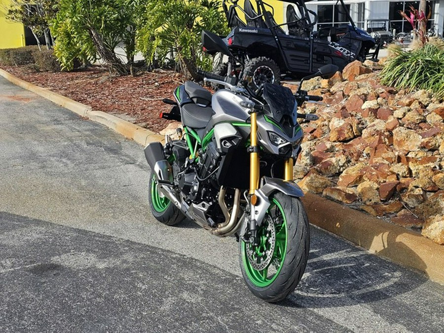 2025 Kawasaki Z900 SE ABS