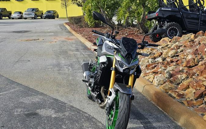 2025 Kawasaki Z900 SE ABS