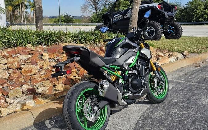 2025 Kawasaki Z900 SE ABS