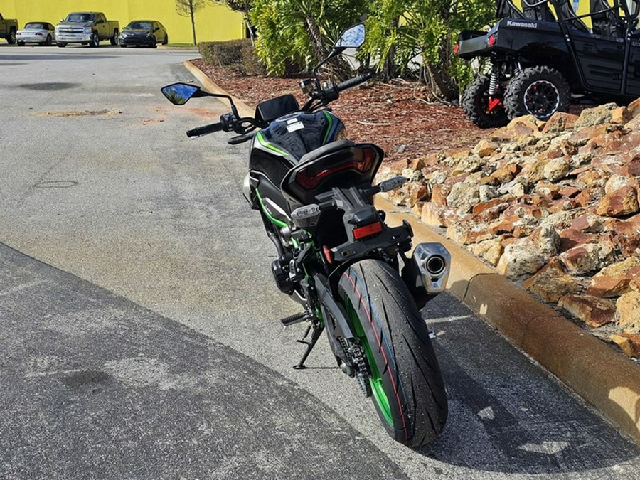 2025 Kawasaki Z900 SE ABS