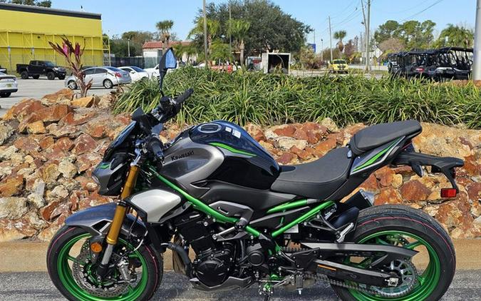 2025 Kawasaki Z900 SE ABS