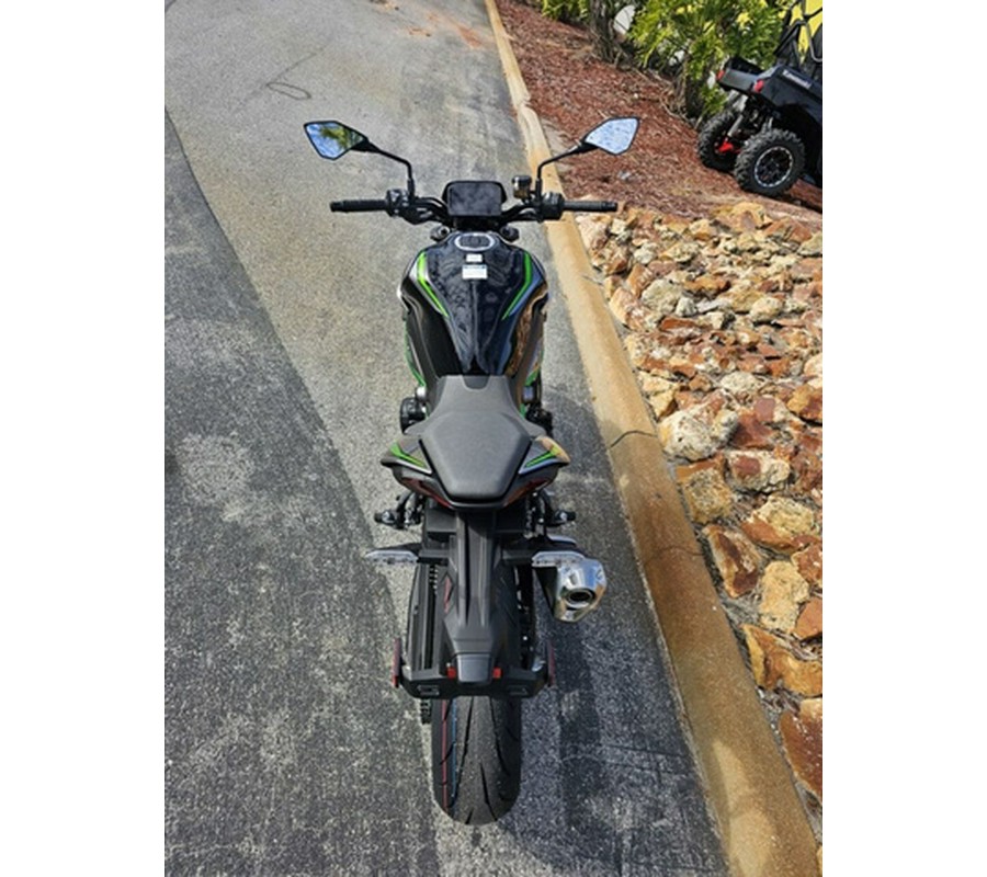 2025 Kawasaki Z900 SE ABS