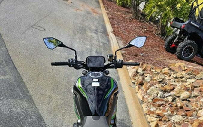 2025 Kawasaki Z900 SE ABS