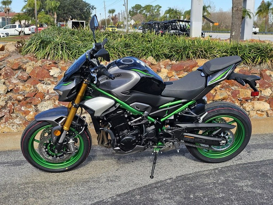 2025 Kawasaki Z900 SE ABS