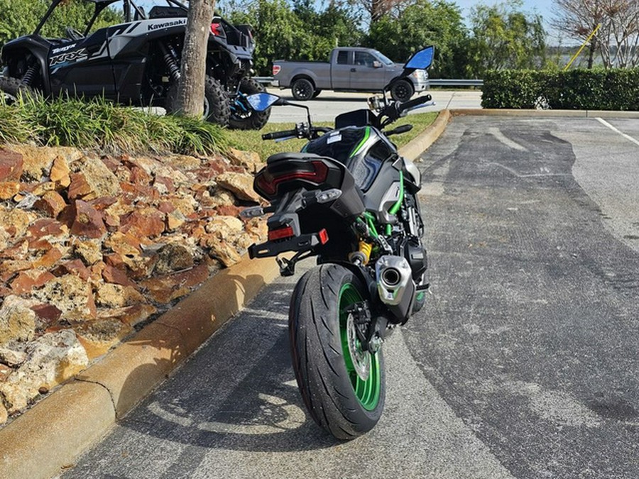 2025 Kawasaki Z900 SE ABS