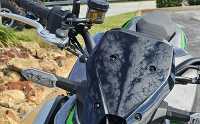 2025 Kawasaki Z900 SE ABS