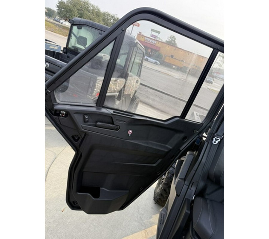 2026 Can-Am Defender Limited HD11