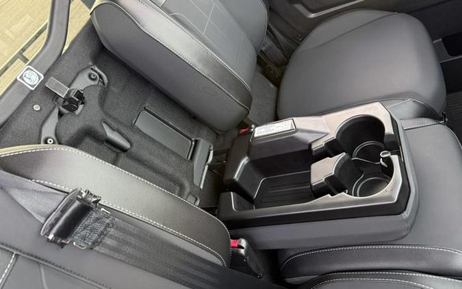 2026 Can-Am Defender Limited HD11