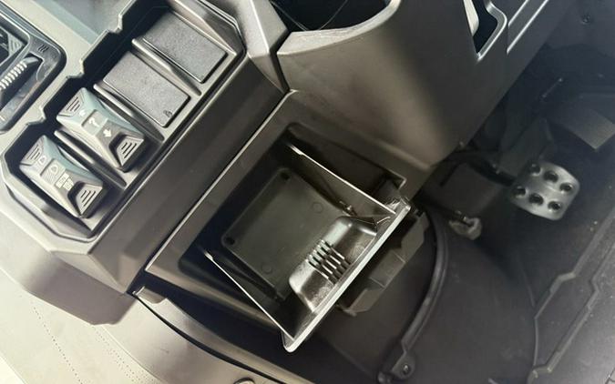 2026 Can-Am Defender Limited HD11