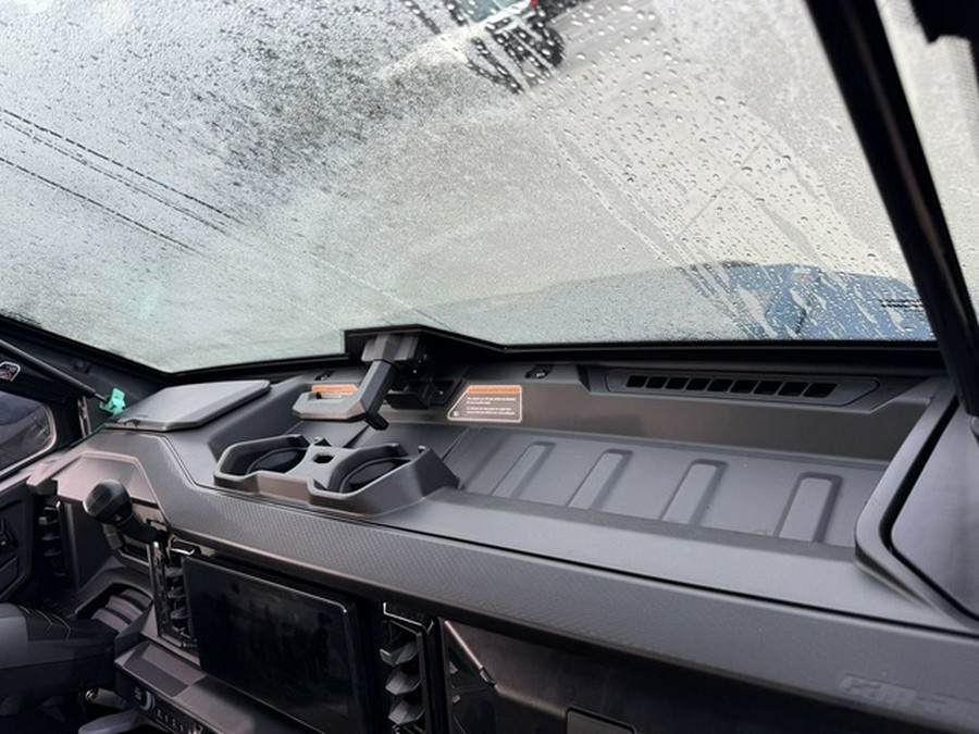 2026 Can-Am Defender Limited HD11