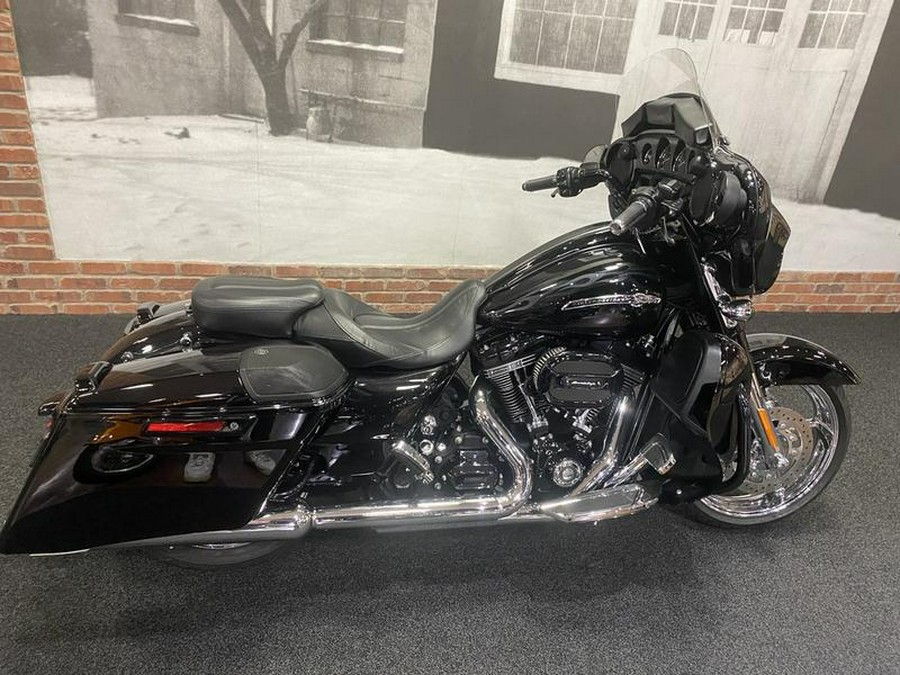 2015 Harley-Davidson® FLHXSE - CVO™ Street Glide®