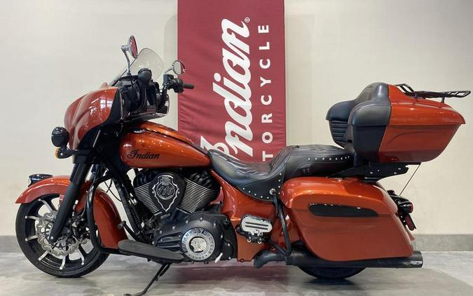 2020 Indian Motorcycle® Roadmaster® Dark Horse® Custom Burnt Orange Paintjob