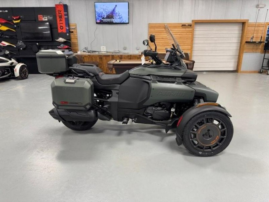 2025 Can-Am® Canyon Redrock