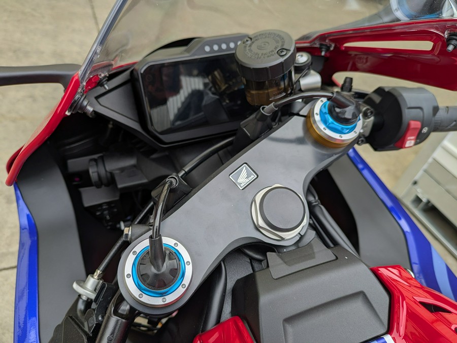 2025 Honda CBR1000RR-R Fireblade SP
