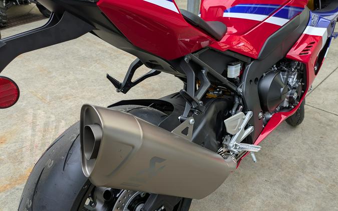 2025 Honda CBR1000RR-R Fireblade SP