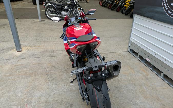 2025 Honda CBR1000RR-R Fireblade SP