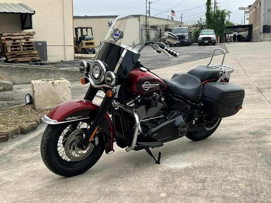 2019 Harley-Davidson® FLHCS - Heritage Classic 114