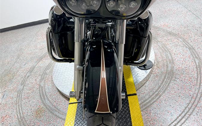 2013 Harley-Davidson Road Glide Ultra FLTRU 53,198 Miles Vivid Black