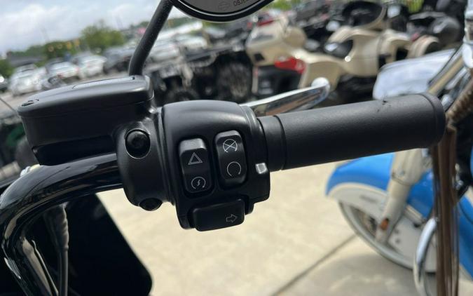 2023 Harley-Davidson FLHCS - Heritage Classic